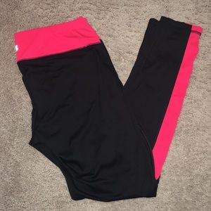 SOLD. Tek Gear active Leggings